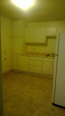 404 Fourth St - Photo 3 of 7