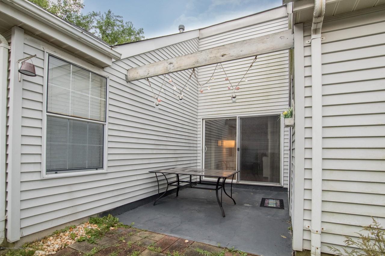 18 Jasmine Lane - Photo 3 of 17