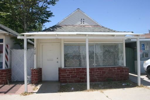 210 Goodman St - Photo 2 of 2