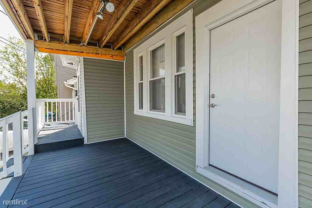 1535 Burdette Court - Photo 3 of 14