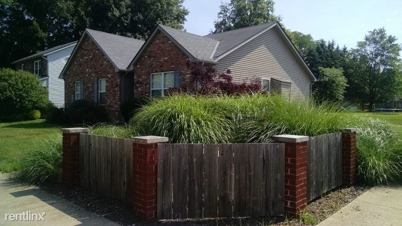 251 Eastern Ave - Photo 3 of 37