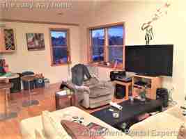 featured image of 167 Pearl St #3