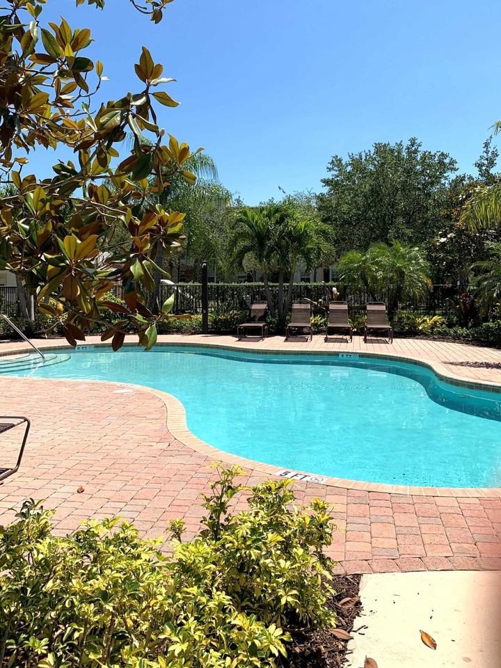 10520 Sw Stephanie Way #2-102 - Photo 2 of 33