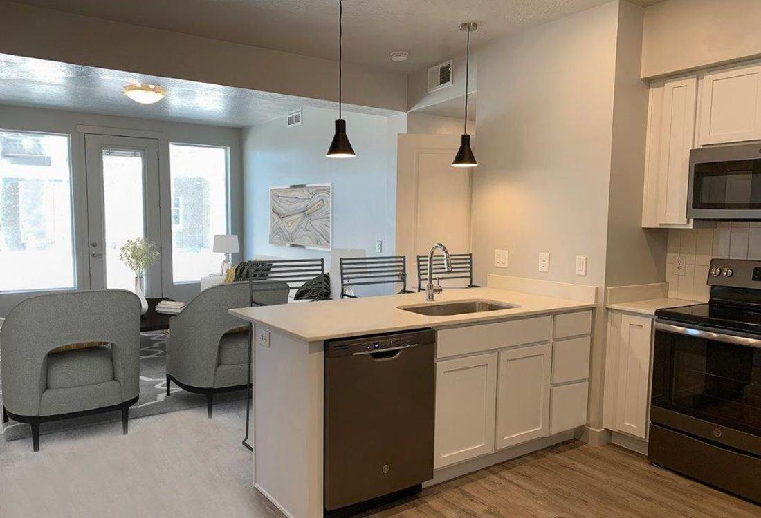 Ivory Urban Vista Station - Photo 2 of 7