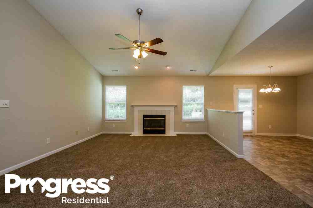 8382 Silverado Dr - Photo 2 of 16