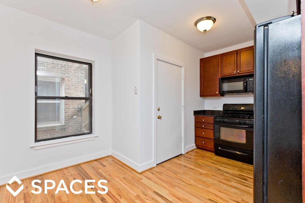 921 W Sunnyside Ave - Photo 2 of 15