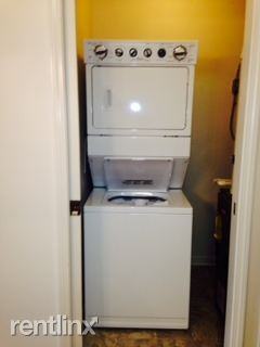 Gateway Apartments Lancaster - Photo 2 of 4