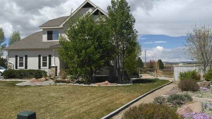 9089 Spirit St - Photo 2 of 20