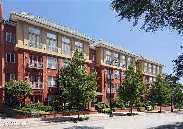 Heart of Midtown Atlanta ,Destination For Fashionable Retail, Great