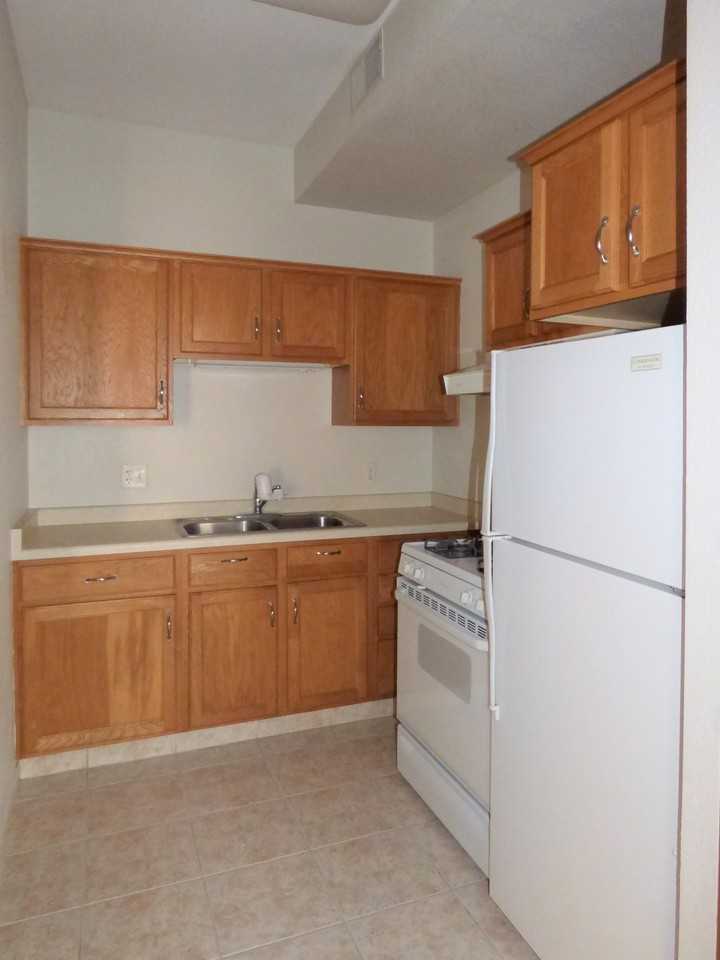 325 South Broadway #2 - Photo 3 of 6