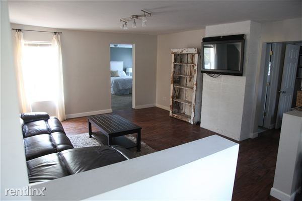 5368 14 Mile Ct NE - Photo 3 of 8