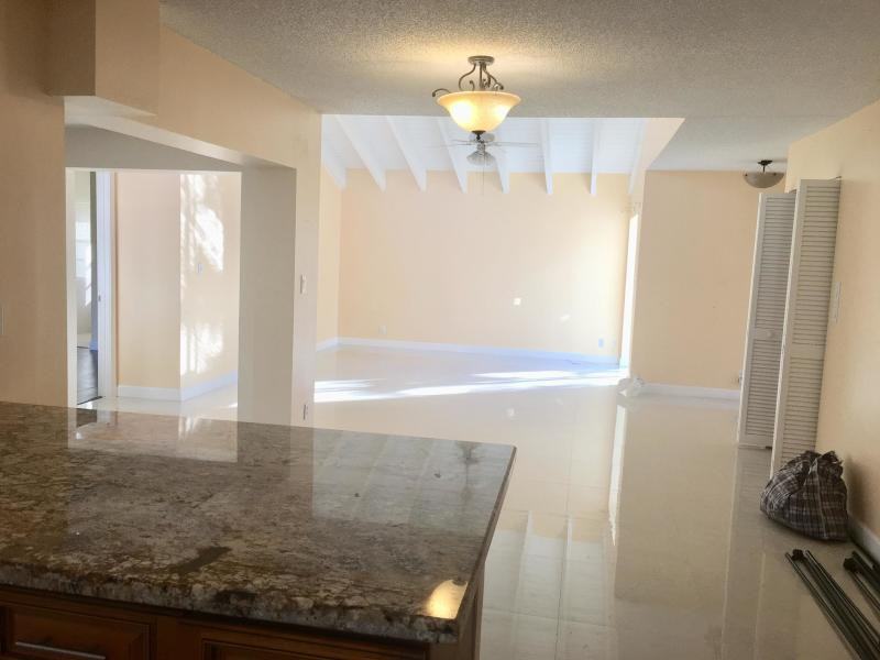 19635 Back 9 Dr - Photo 3 of 8