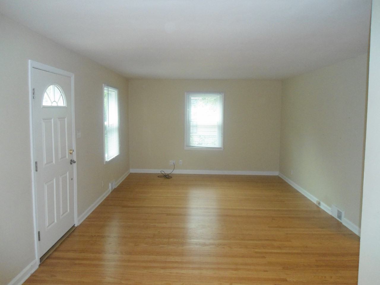 2322 Durham Dr - Photo 2 of 14