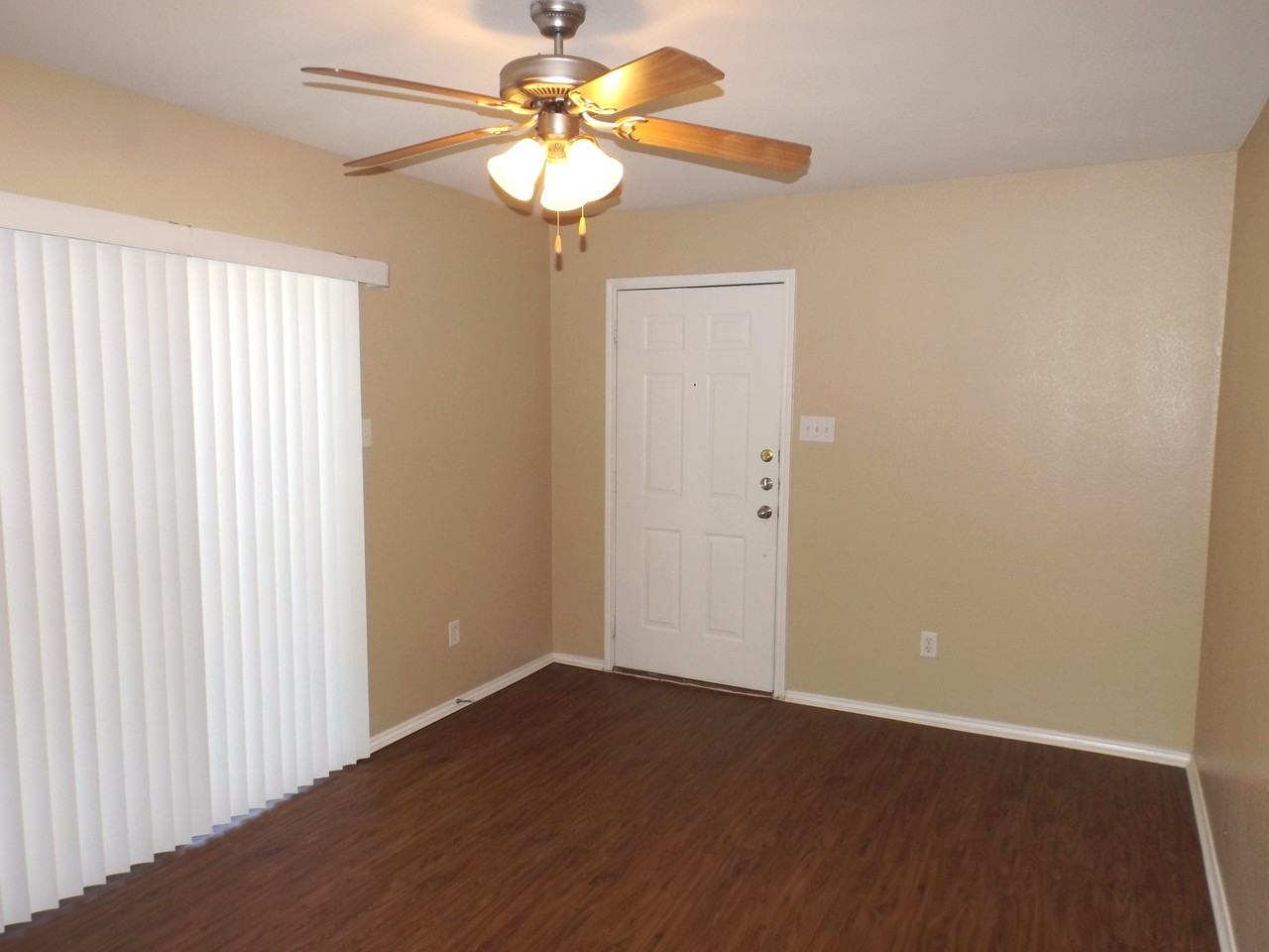 2300 Coleman Ave - Photo 2 of 8