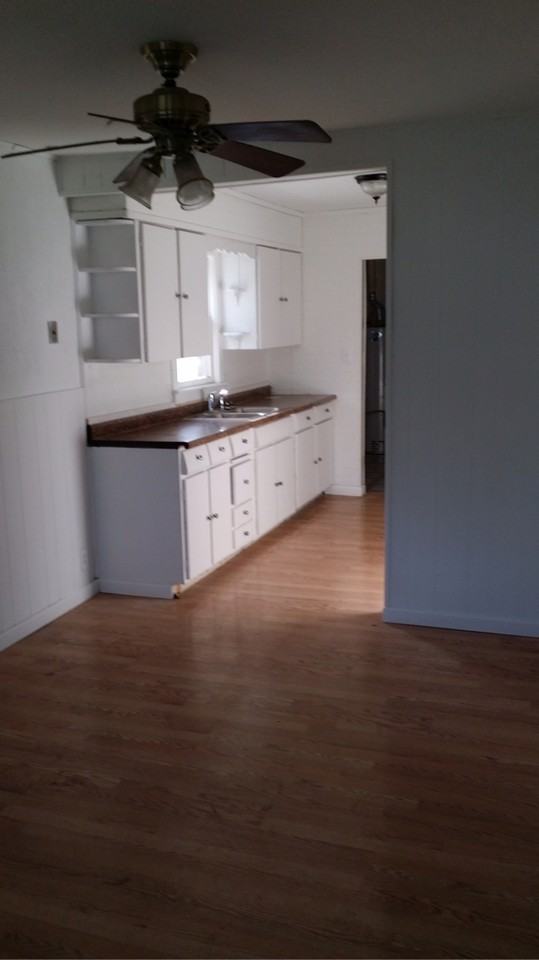 811 E Gerhart St - Photo 2 of 5