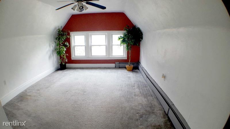 190 Noble Ave. 3 - Photo 2 of 11