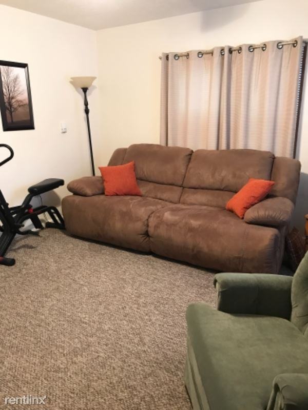 306 Walnut - Photo 3 of 15