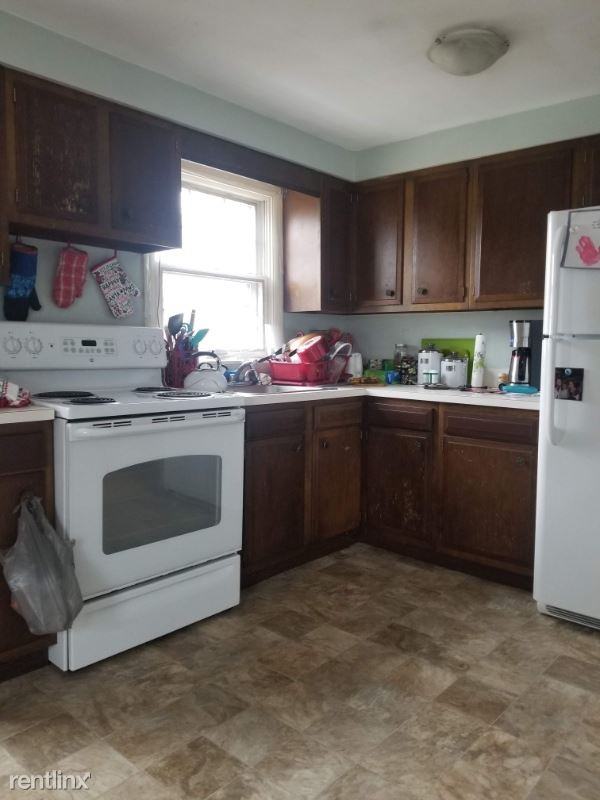 29 Beals Ave - Photo 2 of 18