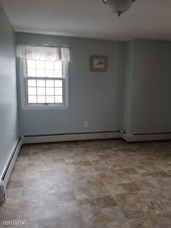 29 Beals Ave - Photo 3 of 18