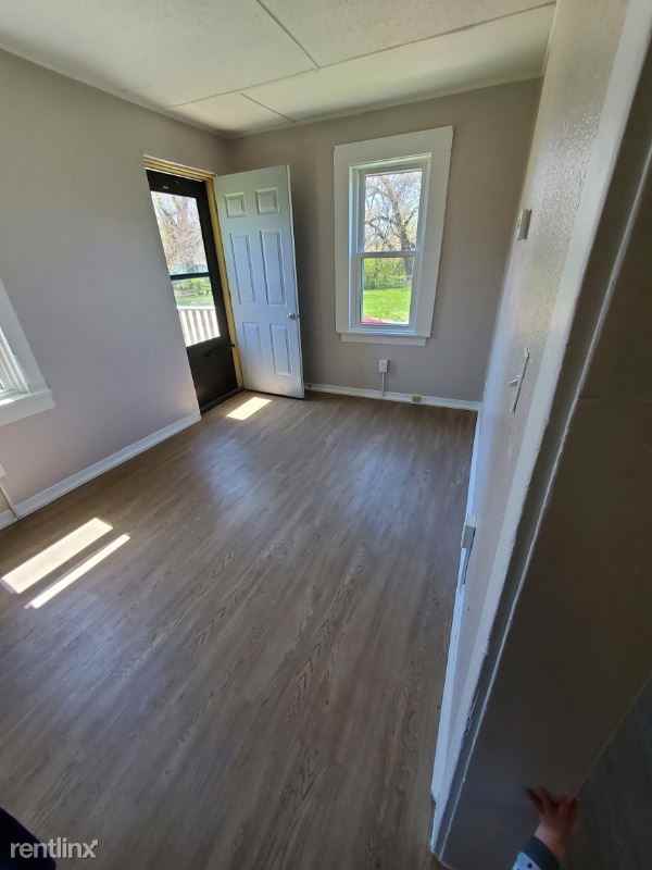 126 Moschel St B - Photo 3 of 8