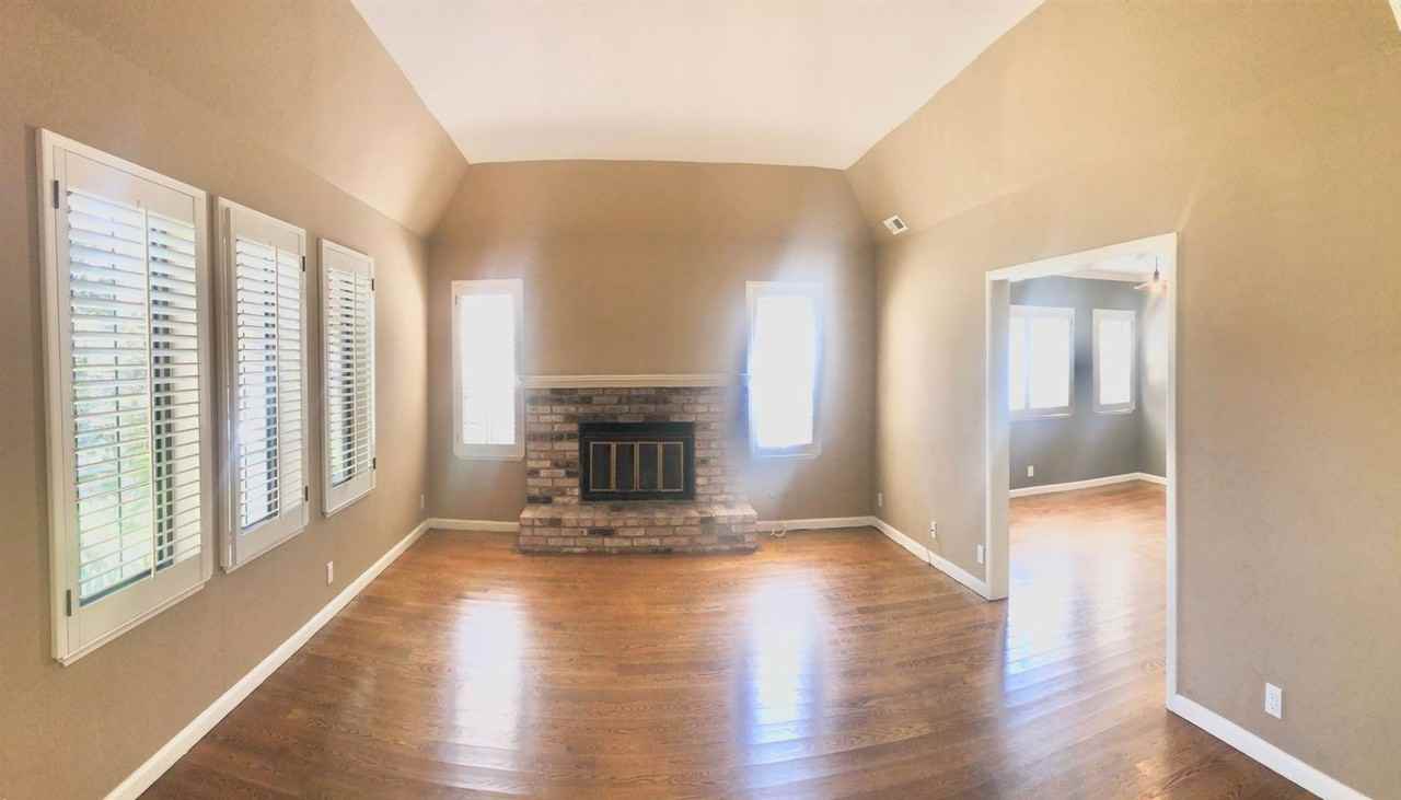 1511 Vancouver Avenue - Photo 3 of 27