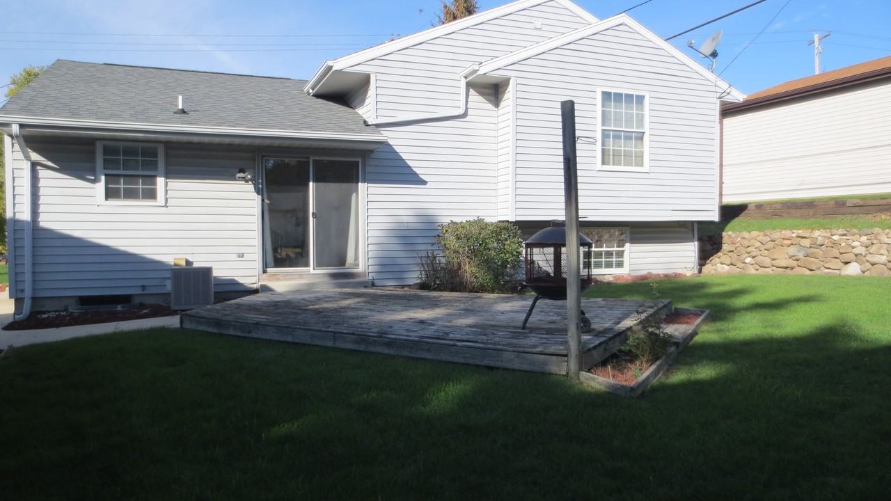 4326 S 3rd St - Photo 2 of 17
