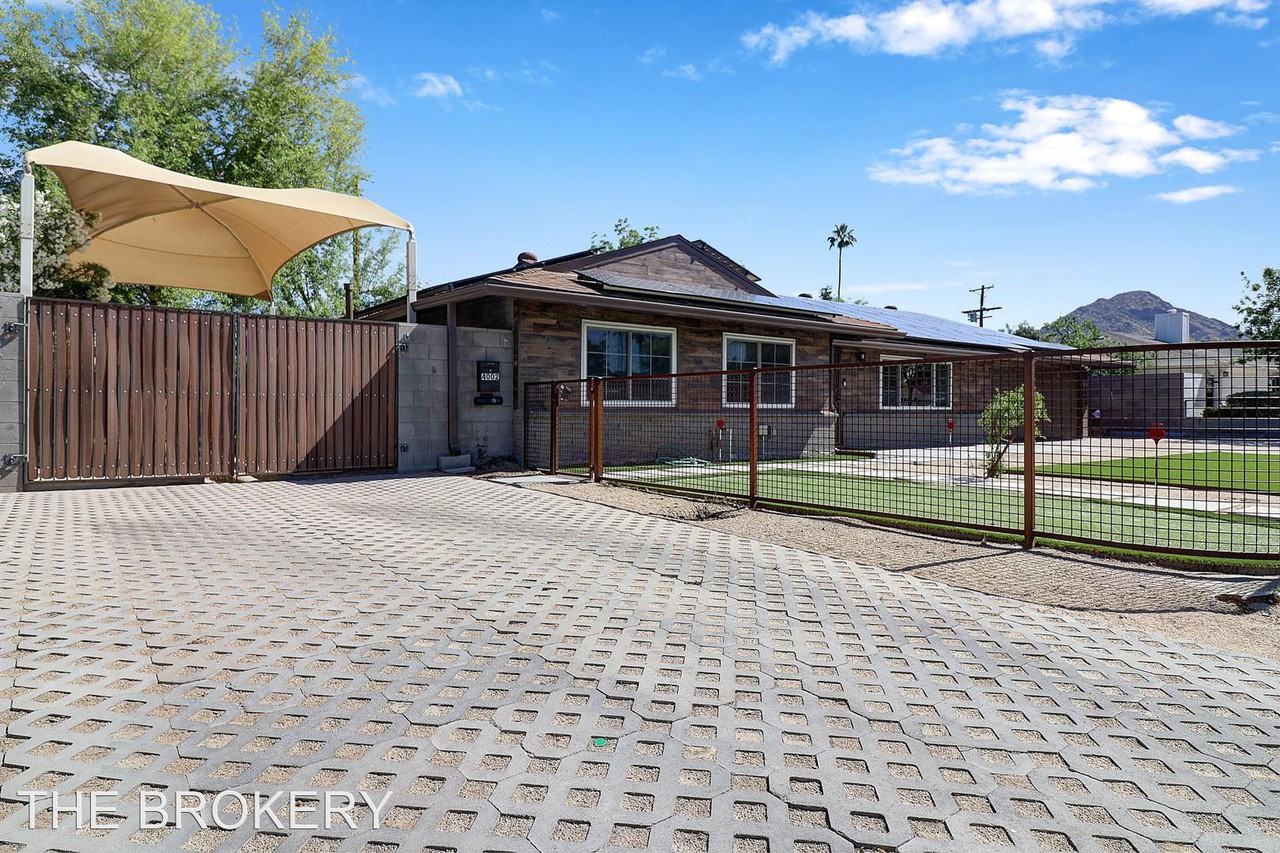 4002 E. Patricia Jane Dr - Photo 2 of 23