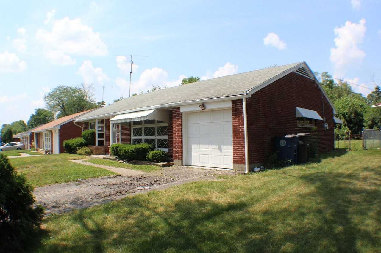 1507 Academy Pl - Photo 2 of 14