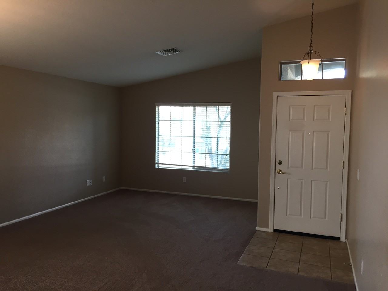 7206 S 58th Ave - Photo 2 of 18