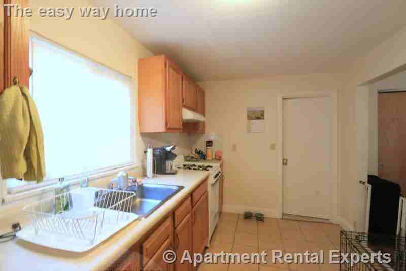 128 Pine St #3 - Photo 2 of 12