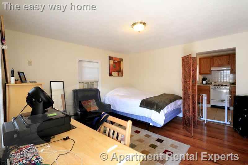 128 Pine St #3 - Photo 3 of 12