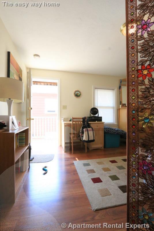 128 Pine St #3 - Photo 4 of 12