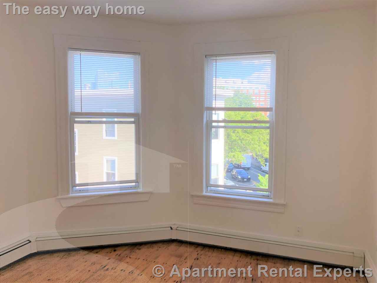 56 Portsmouth St #3 - Photo 5 of 18