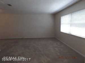 2540 Quebec Avenue - Photo 2 of 15