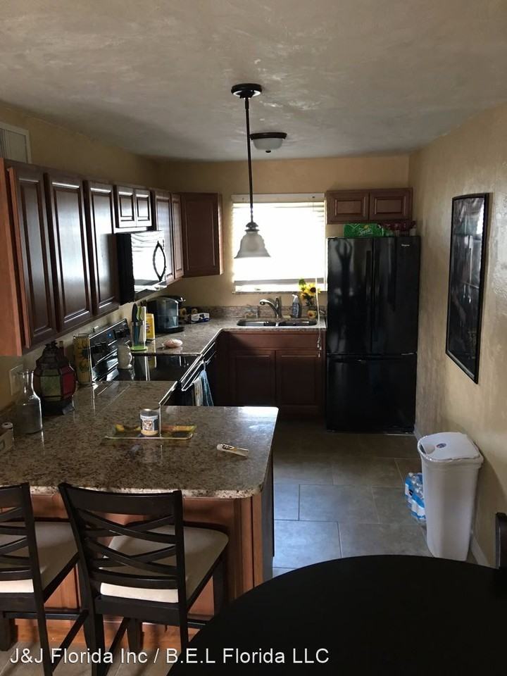 2550 Tulane Ave - Photo 2 of 9