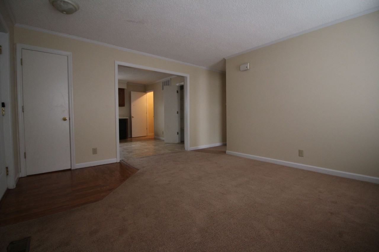 7 Potomact Court Units AD Apartments in Union, MO 63084 Zumper