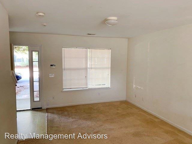 214 Dillard Mill Dr - Photo 3 of 16