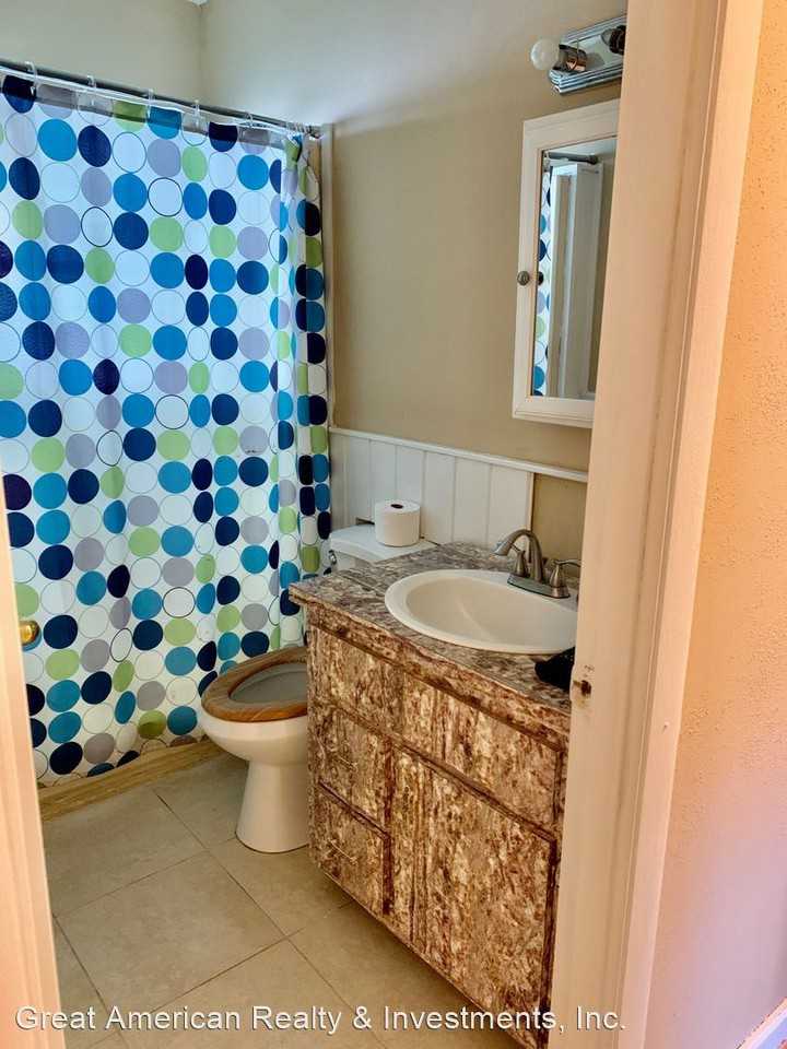 32 Risher Ave. - Photo 3 of 13