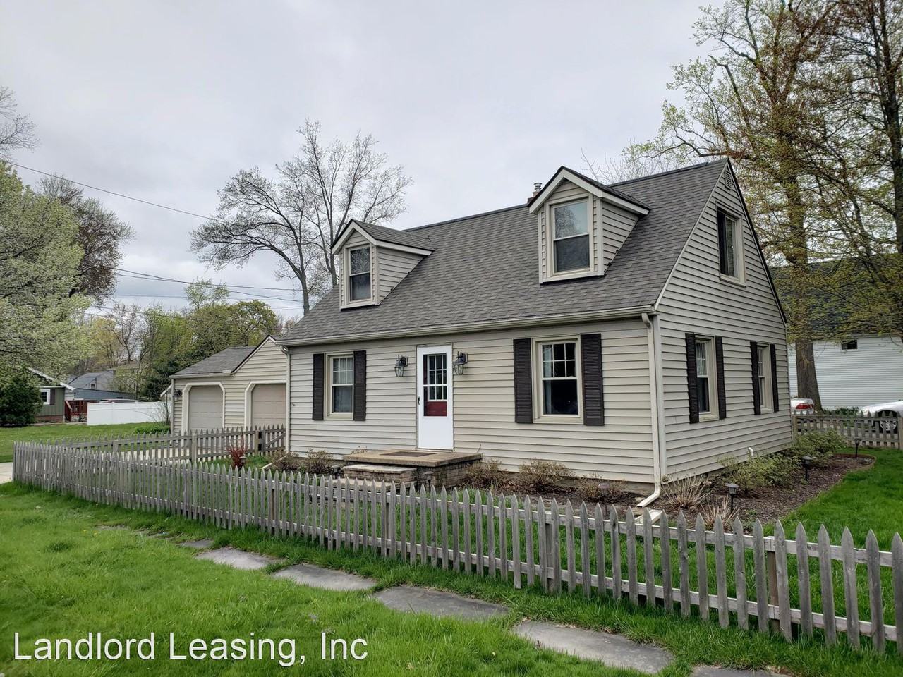 32703 Lake Road - Photo 2 of 17