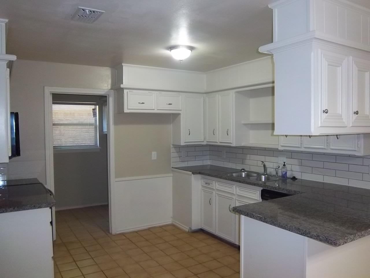 4819 73rd Street - Photo 2 of 24