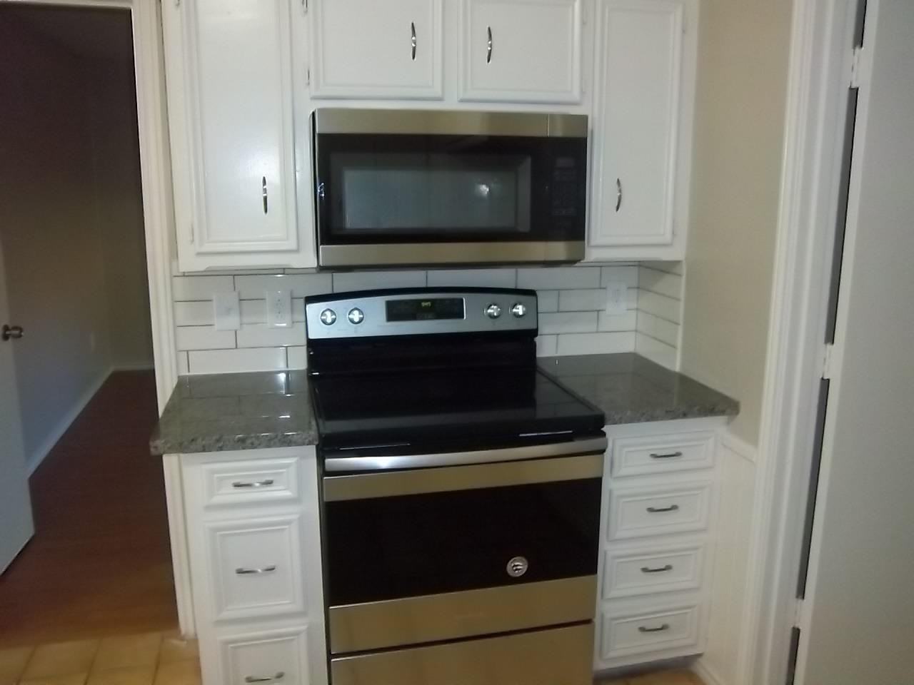 4819 73rd Street - Photo 3 of 24