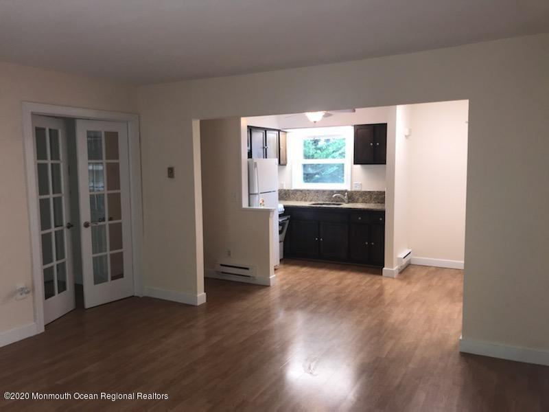 321-323 Shore Drive Unit 28 - Photo 2 of 8