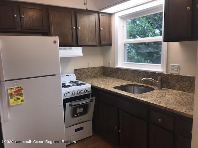 321-323 Shore Drive Unit 28 - Photo 3 of 8