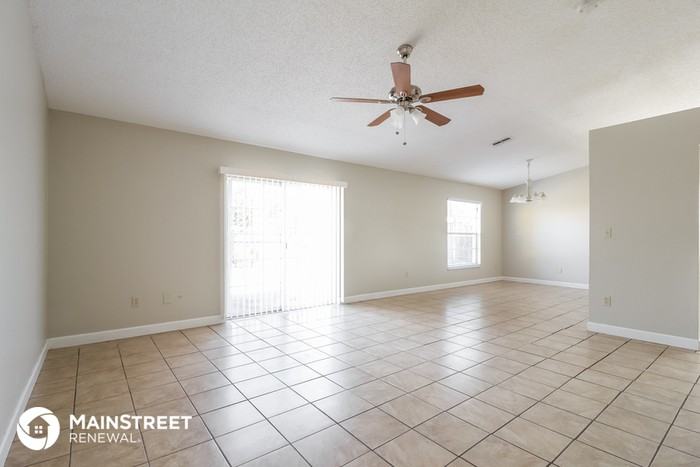 1675 Yorktown Avenue - Photo 3 of 15