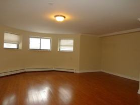 5713 N Kenmore Ave - Photo 1 of 1