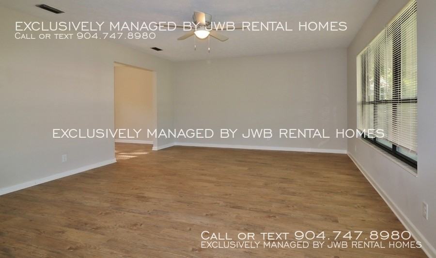 1251 Lamanto Ave E - Photo 2 of 12