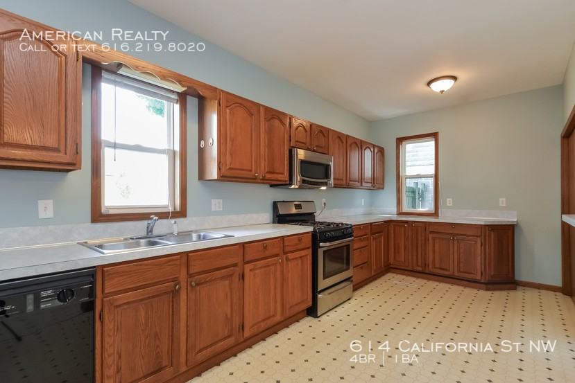 614 California St Nw - Photo 3 of 15