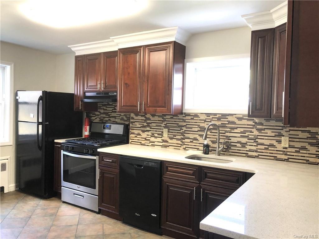 22 Pleasant Pl - Photo 3 of 10