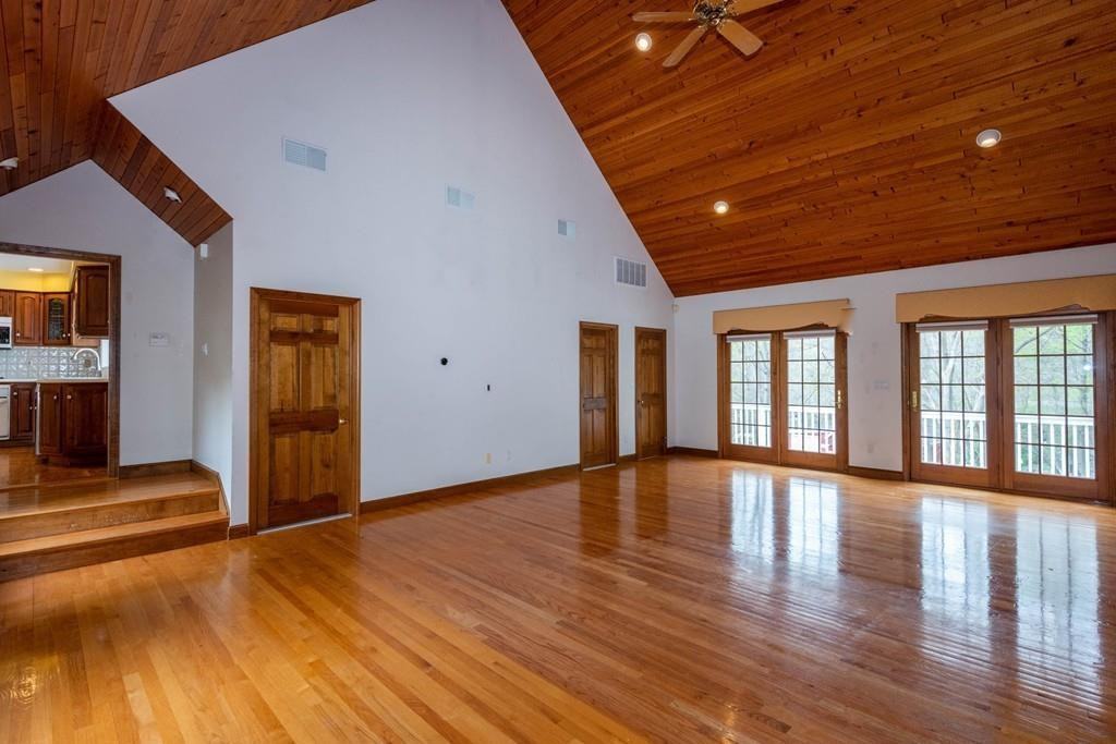 163 Lowell St - Photo 3 of 40