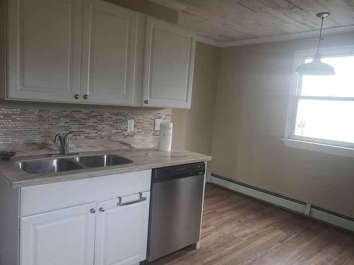 407 Berkshire Road - Photo 2 of 8